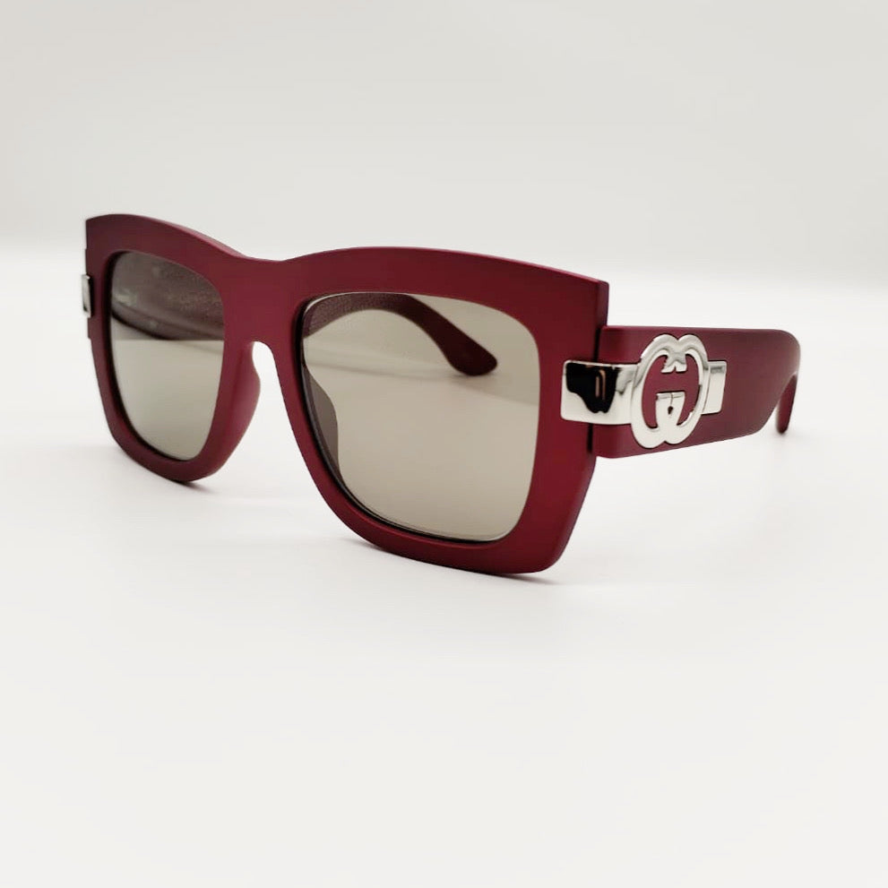1688S [due varianti colore]