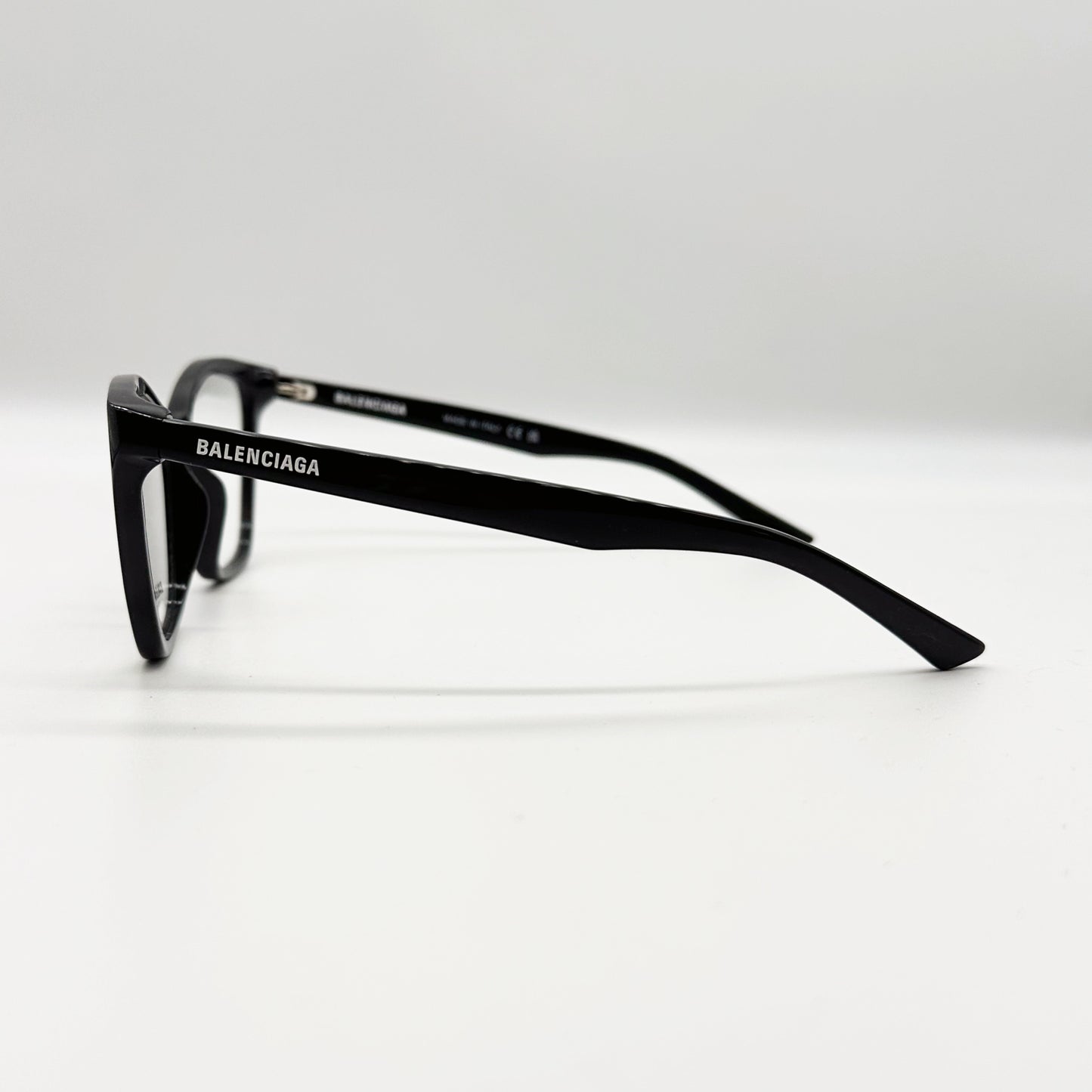 0405O [due varianti colore]