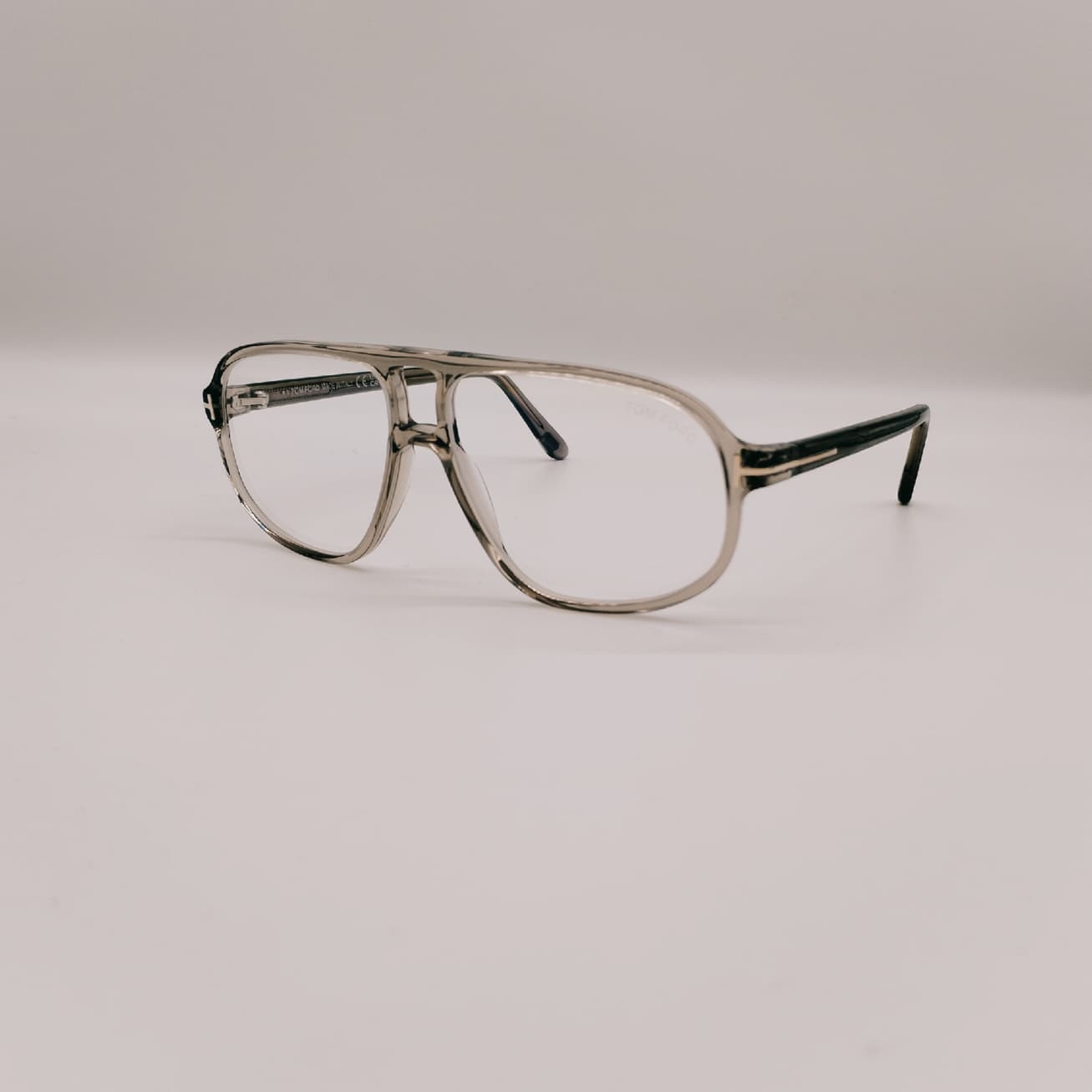 6082-B grigio trasparente