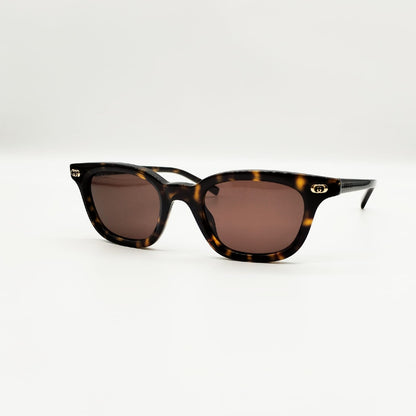 1946S [due varianti colore]