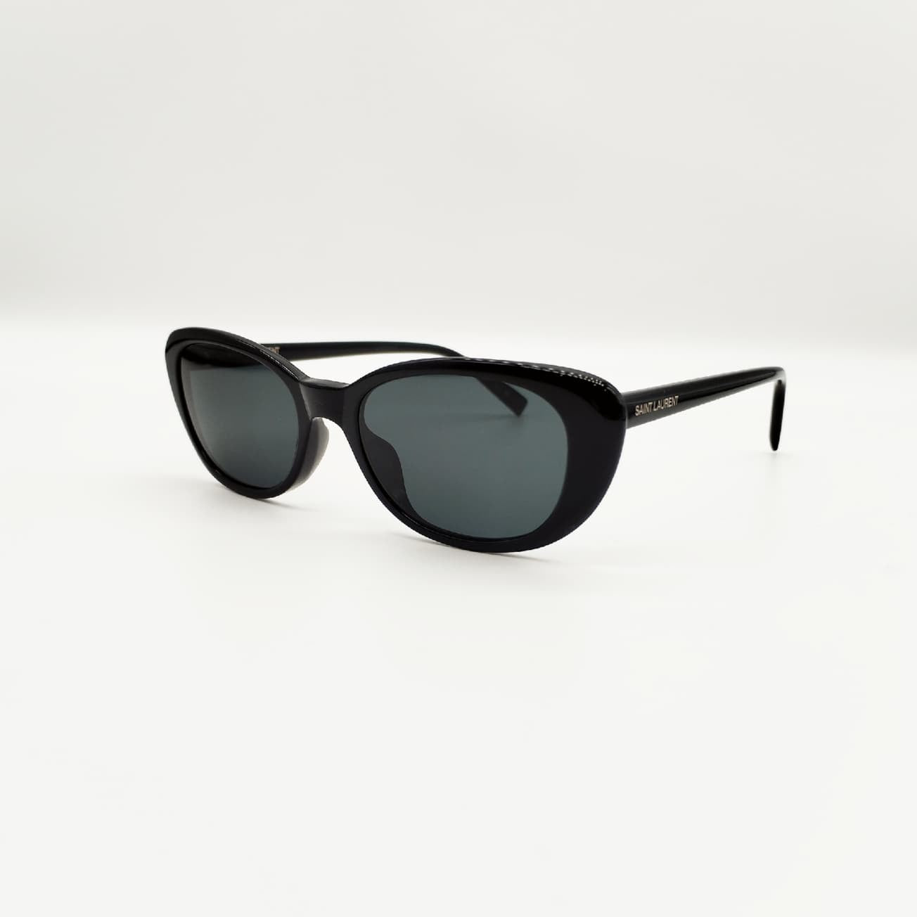 M154 [due varianti colore]