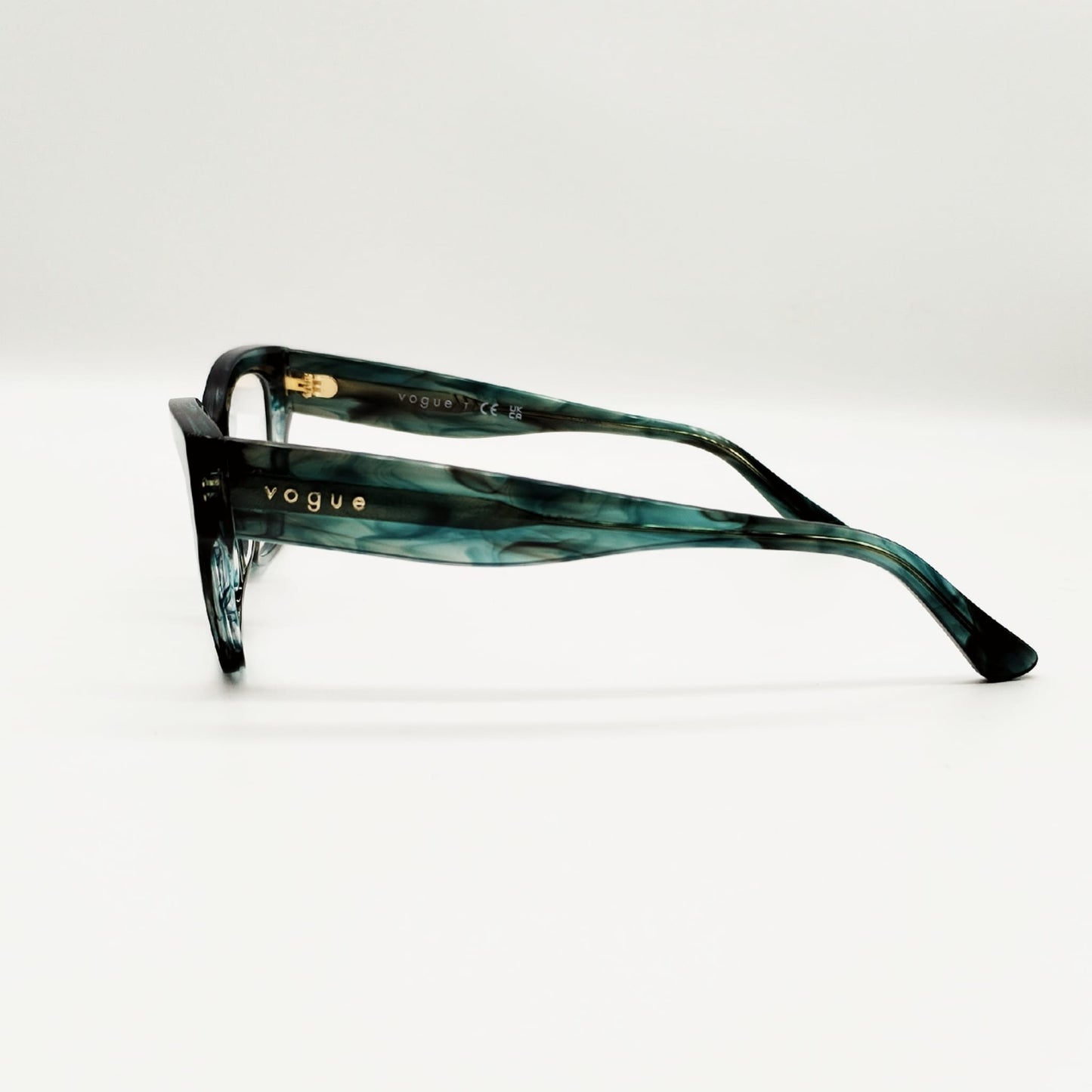 VO 5523 [due varianti colore]