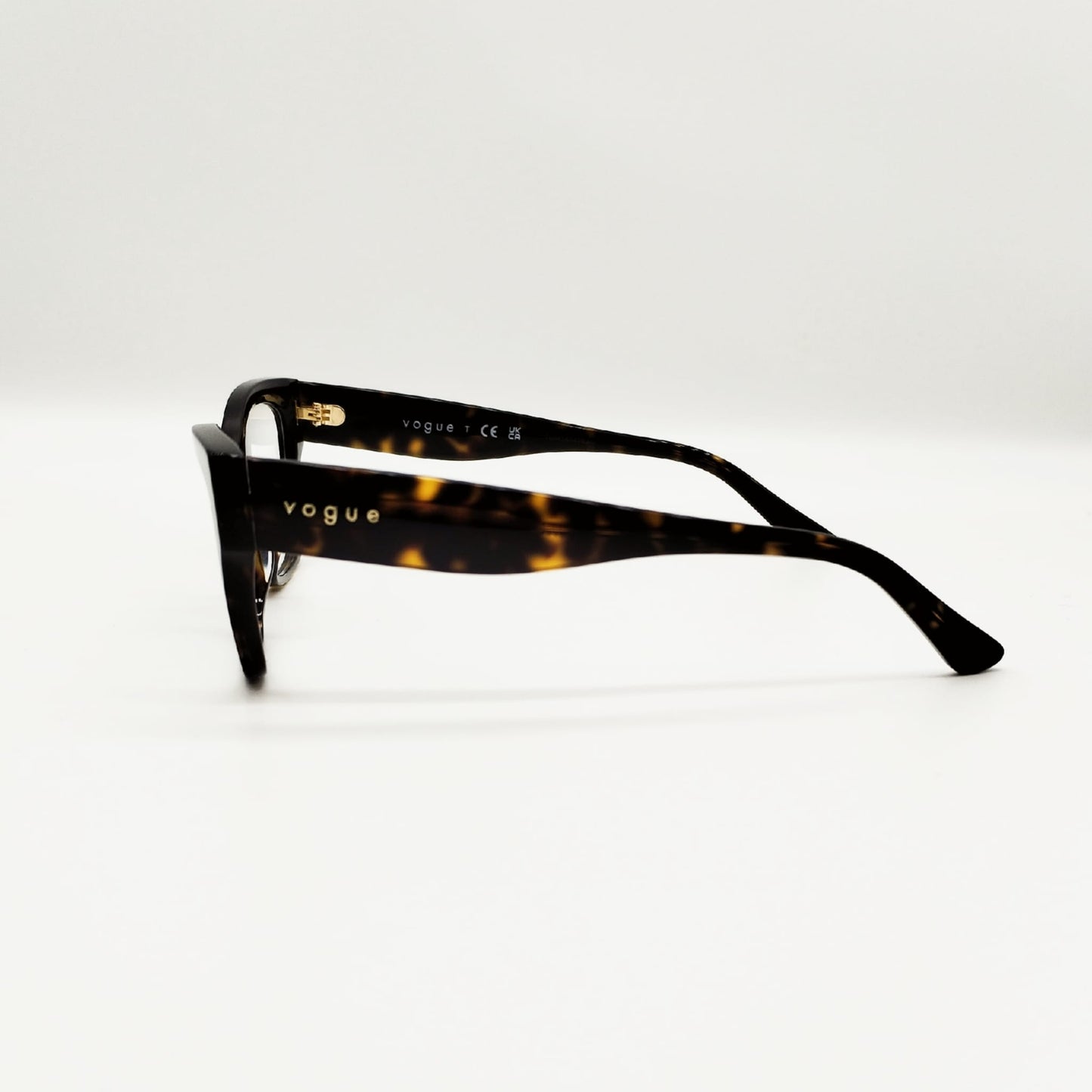VO 5523 [due varianti colore]